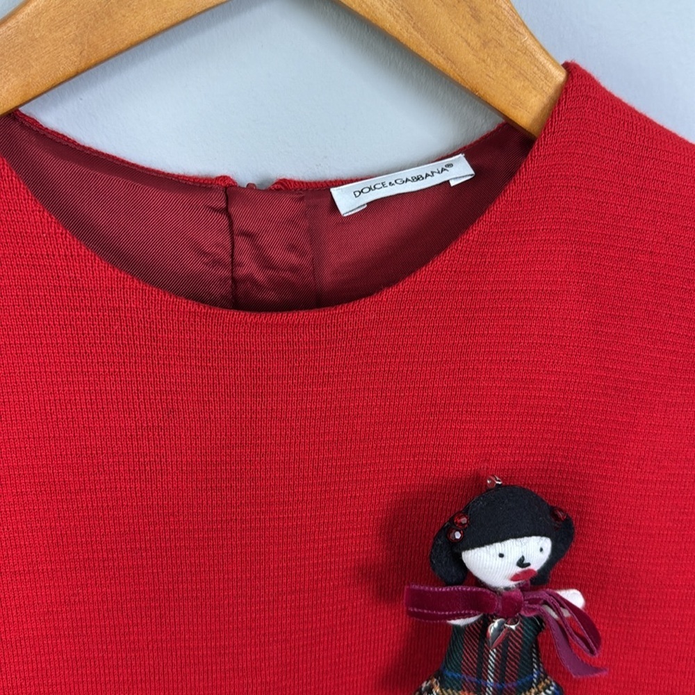Dolce & Gabbana Tartan Plaid Dress with Doll Broach. Size 9/10. - Picture 7 of 13